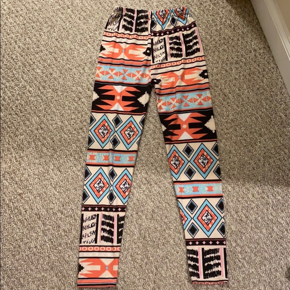 Aztec printed leggings